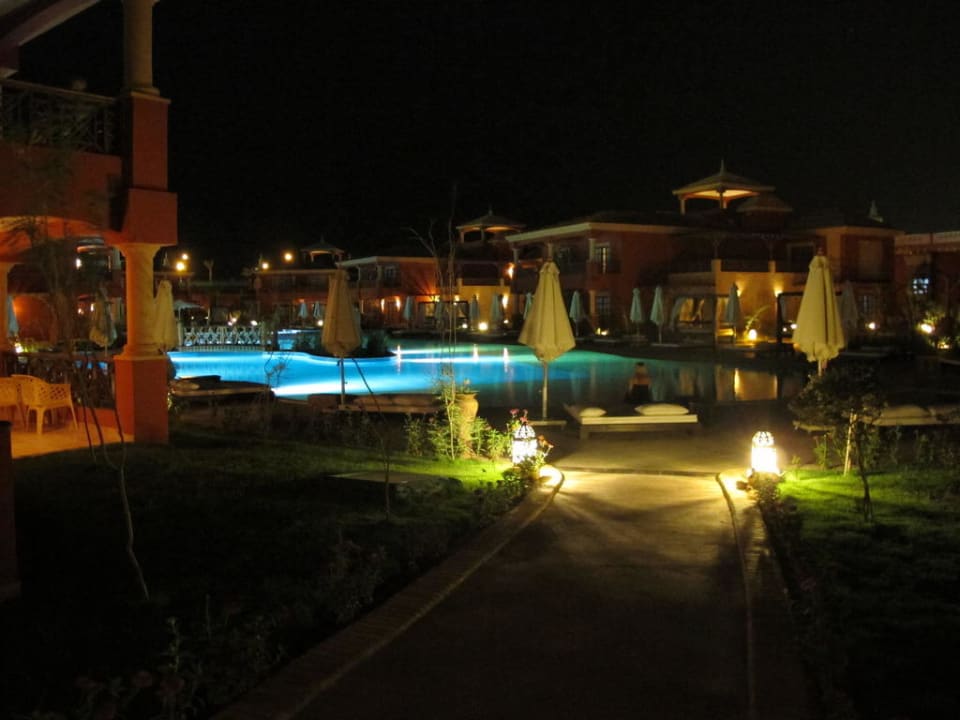 Pool bei Nacht Pickalbatros Alf Leila Wa Leila Resort - Neverland Hurghada