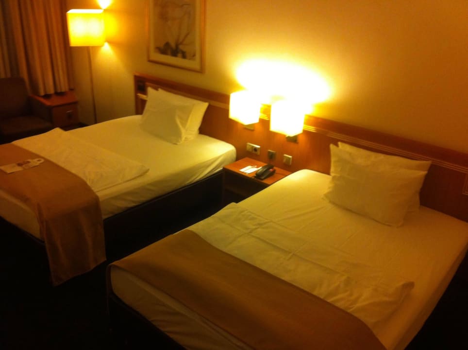 Betten Leonardo Hotel Köln Bonn Airport