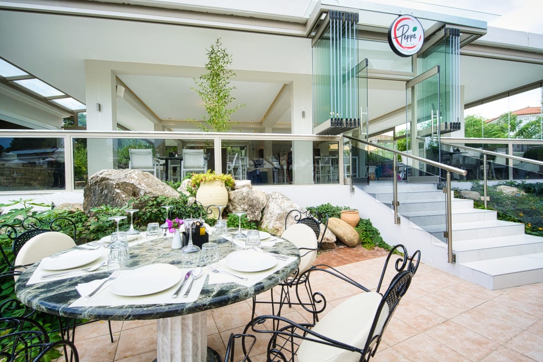 Gastro Hotel Chrousso Village