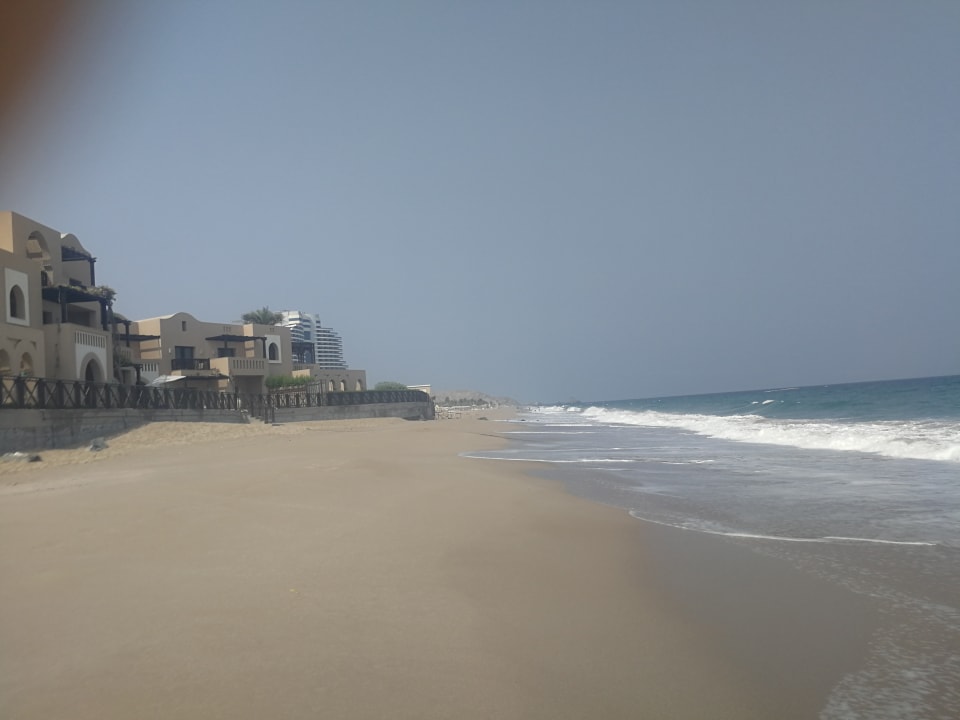 Strand Miramar Al Aqah Beach Resort