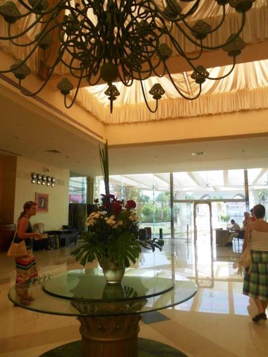 Холл Regency Plaza Aqua Park & Spa