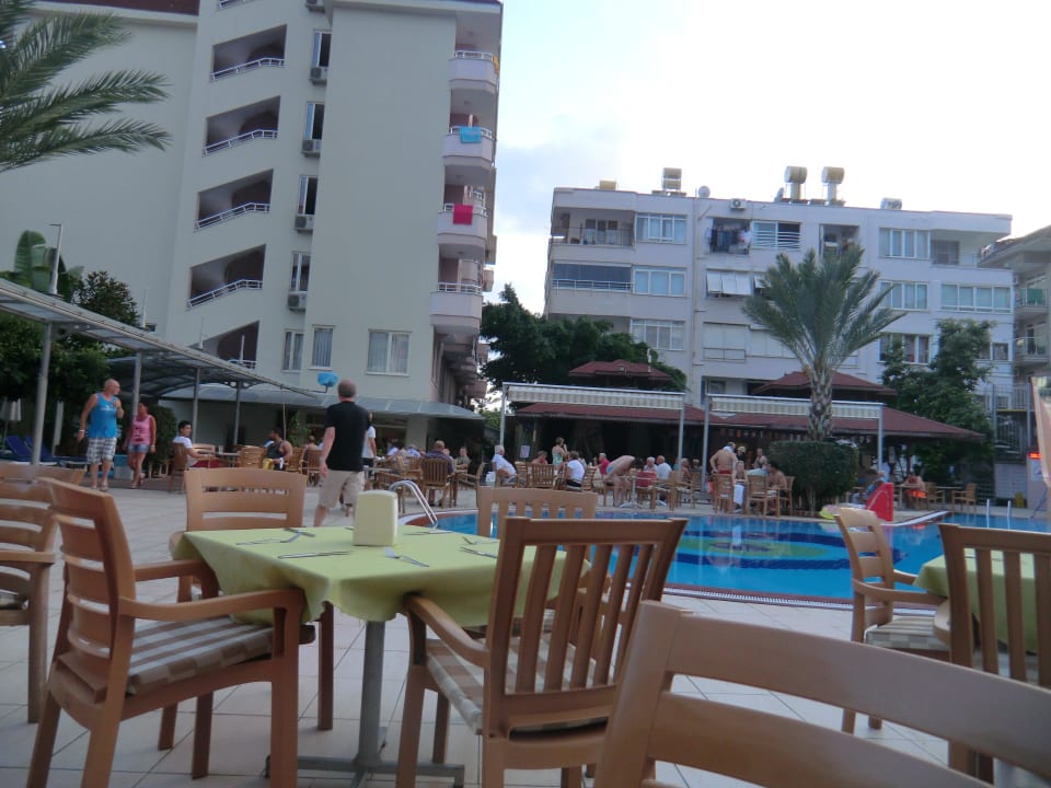 Pool vom Restaurant aus Hotel Kahya