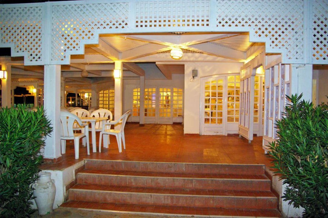 Hotel The Orangers Beach Resort and Bungalows
