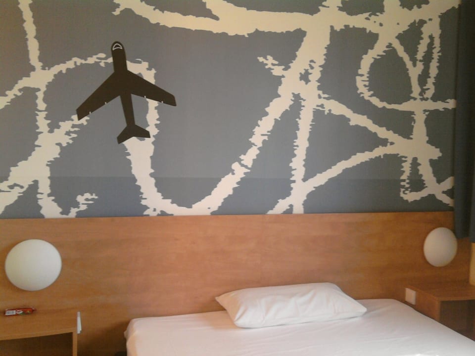 Einzelzimmer mit individueller Ausstattung B&B Hotel Frankfurt-Hahn Airport