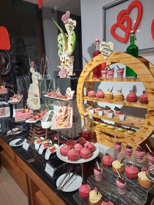 Gastro Pandanus Beach Resort & Spa