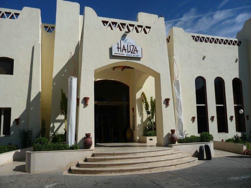 Główne wejście do recepcji Hotel Hauza Beach Resort