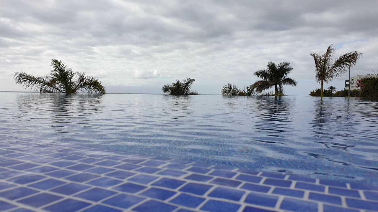 Pool H10 Atlantic Sunset Horizons Collection