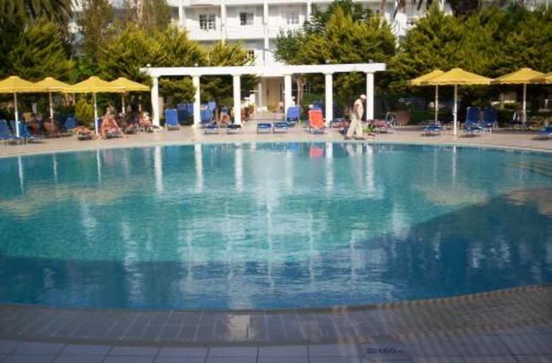 Mitsis Grand Hotel    Gartenpool Mitsis Grand Hotel
