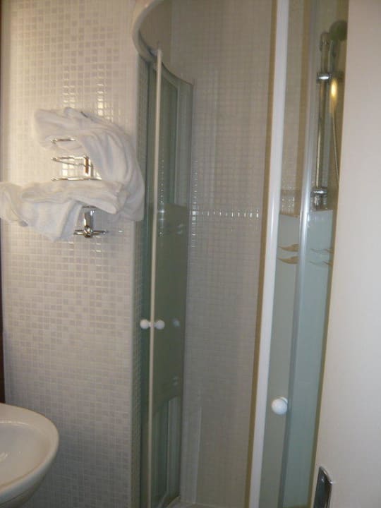 Badezimmer Hotel Campanile Montesson - Le Vésinet