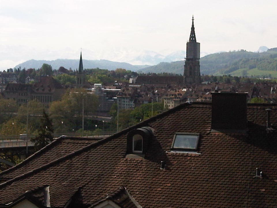 Aublick auf die Altstadt/ Berge im Hintergrund Swissôtel Kursaal Bern