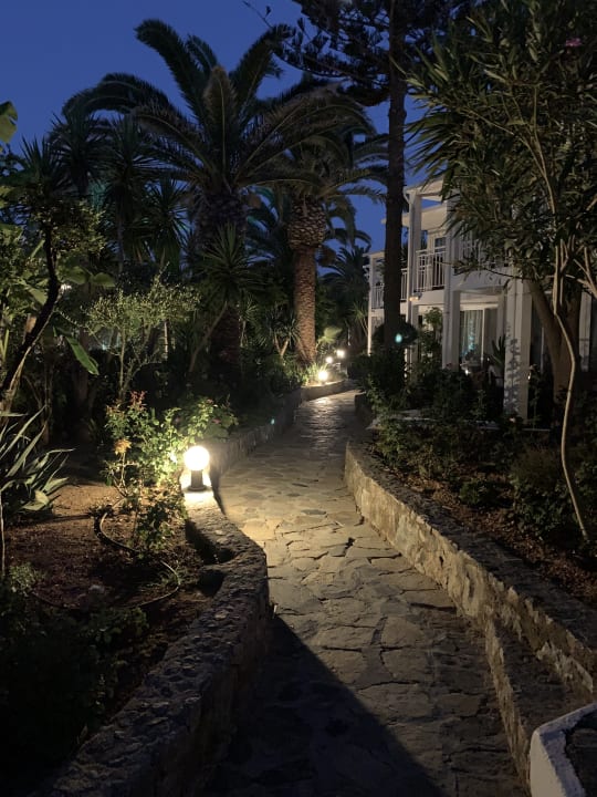 Gartenanlage HARPIN Happy Days Beach Hotel