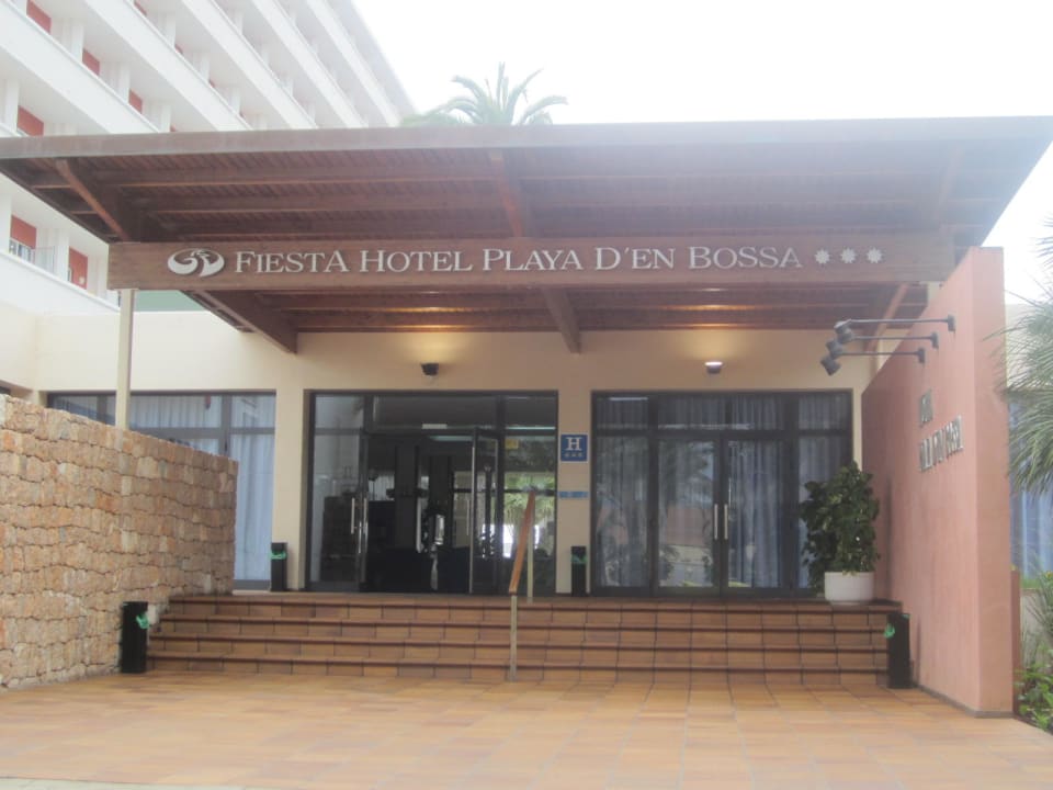 Eingang Grand Palladium White Island Resort & Spa