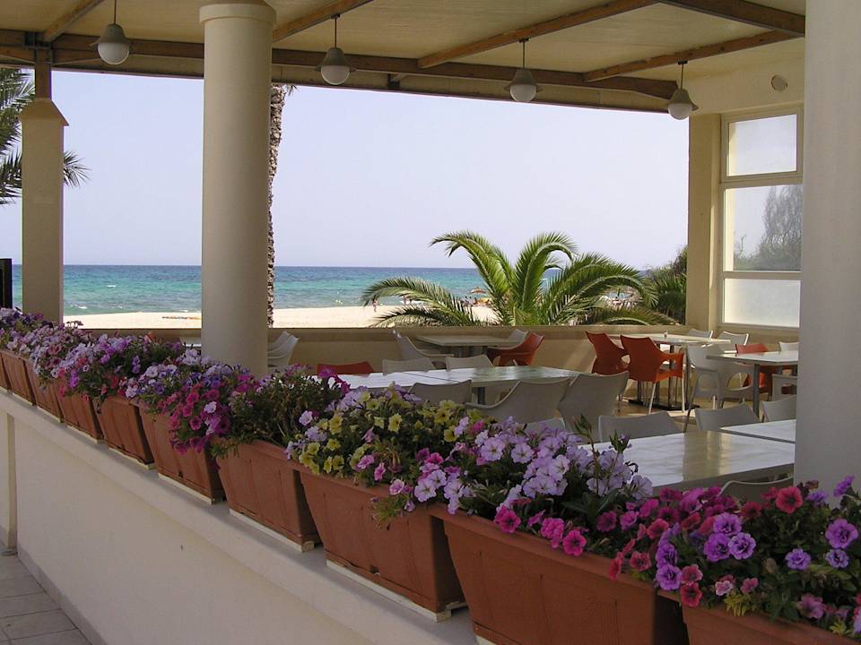 Blick ins Poolrestaurant Richtung Meer Omar Khayam Resort & Aquapark