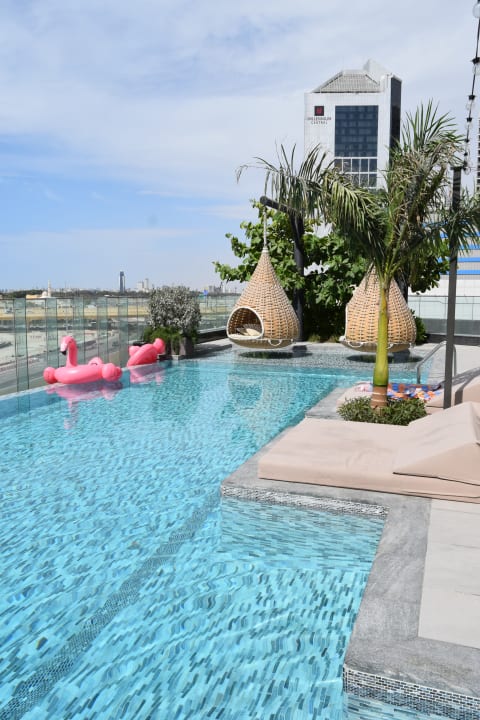 Pool Hotel Indigo Dubai Downtown by IHG