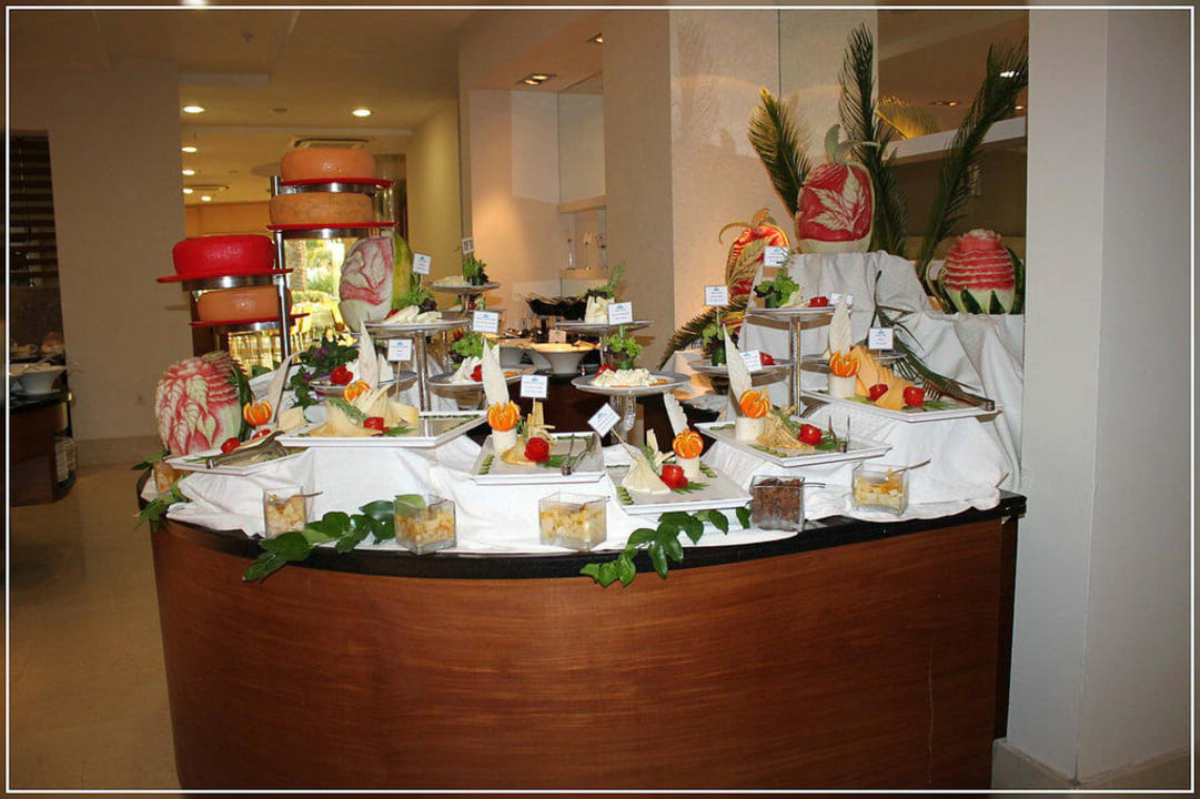 Teil des Büffets Sunis Evren Beach Resort Hotel & Spa