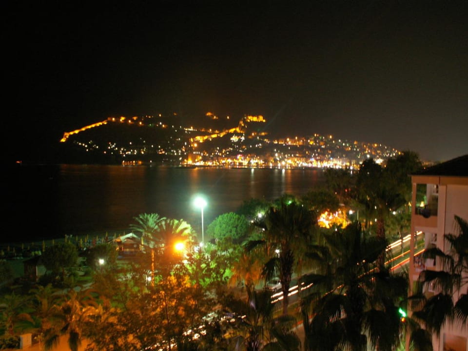 Widok z baru na ostatnim piętrze Eftalia Downtown Hotel