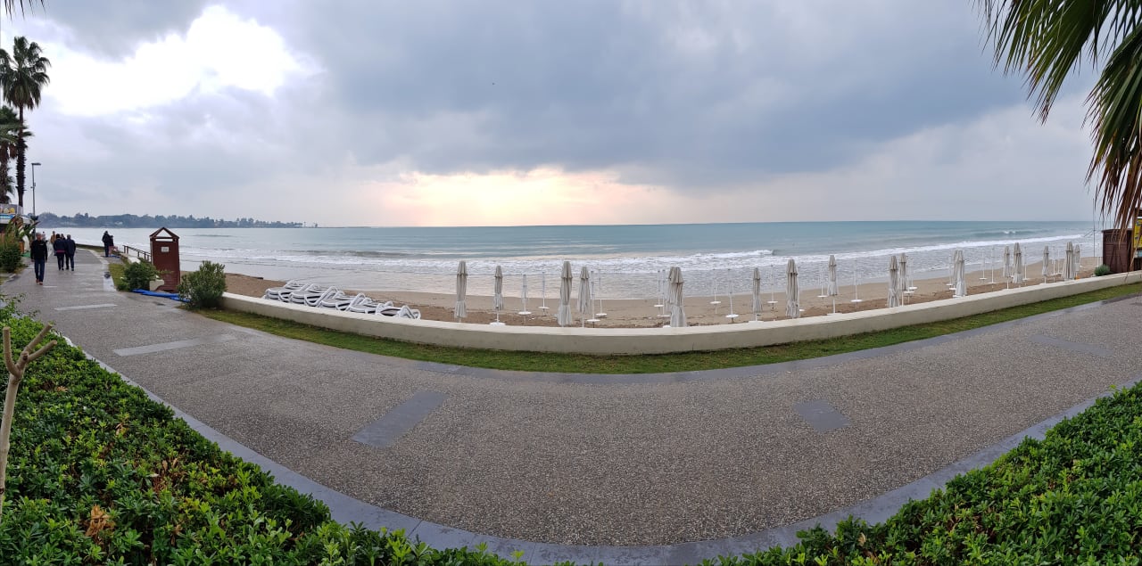 Strand Side Star Beach