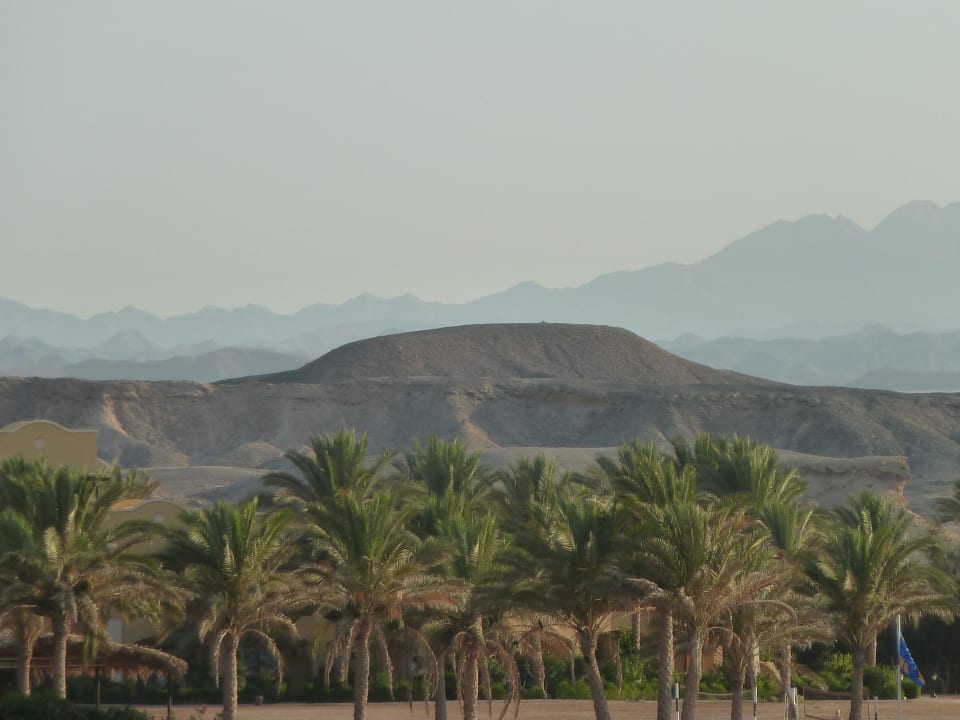Blick in die Berge Jaz Dar EL Madina