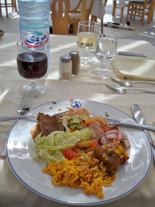Lecker Mittagessen Hotel El Mouradi Djerba Menzel