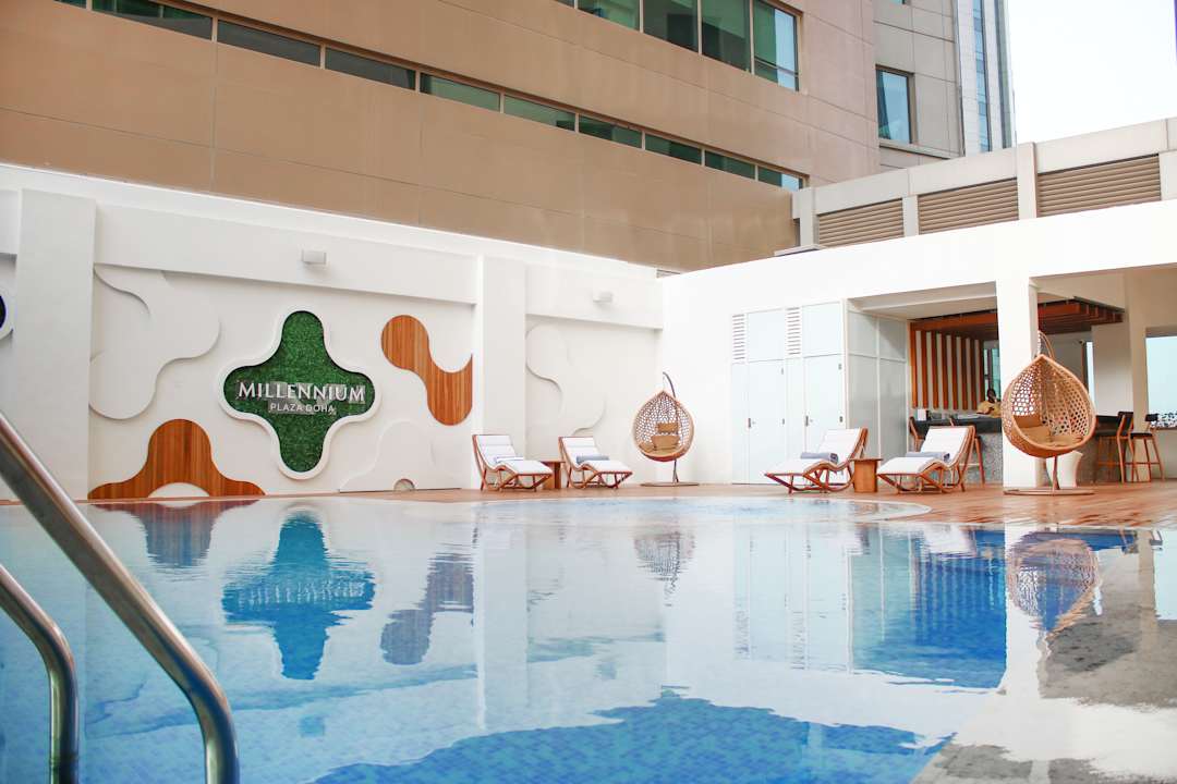 Pool Millennium Plaza Doha