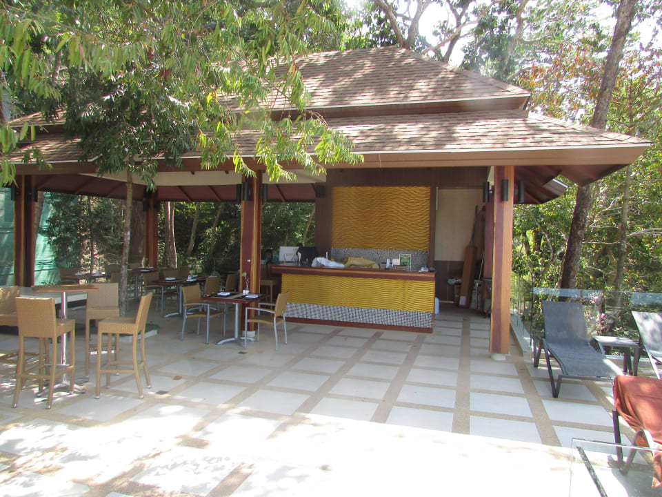 Poolbar am Panoramapool Avani Ao Nang Cliff Krabi Resort
