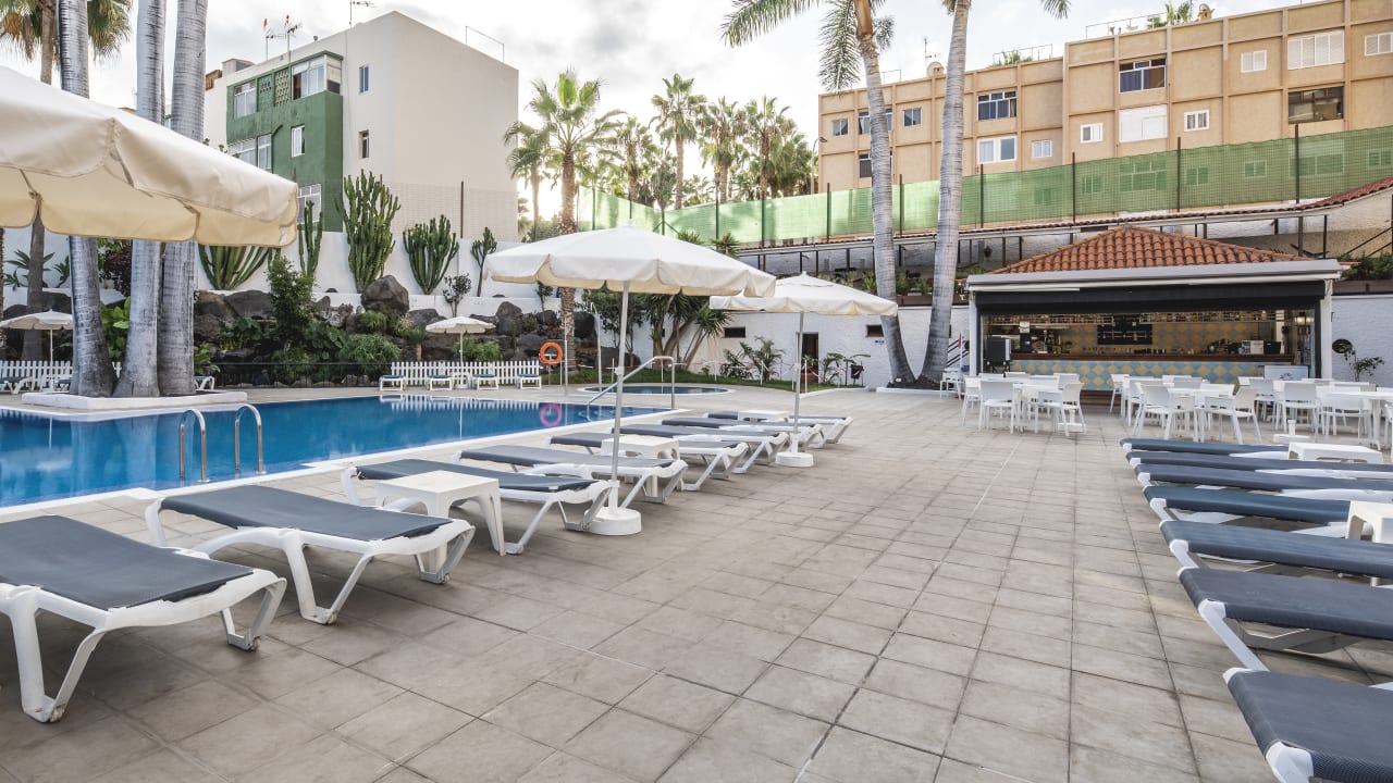 Pool Be Live Tenerife - Adults only