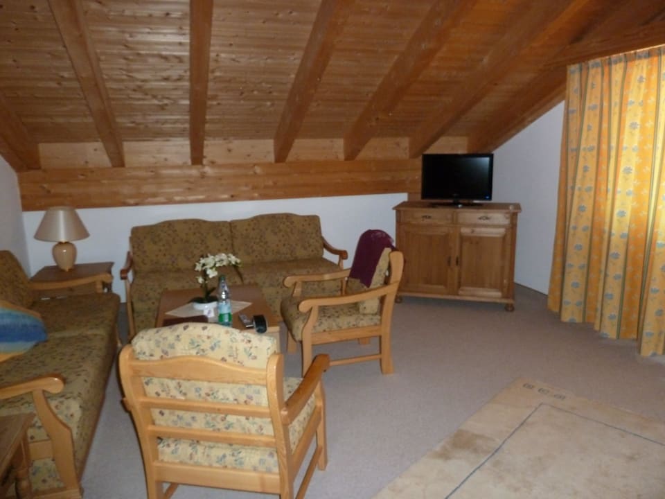 Wohnzimmer sehr geräumig Maximilian -allgäu pur Appartements