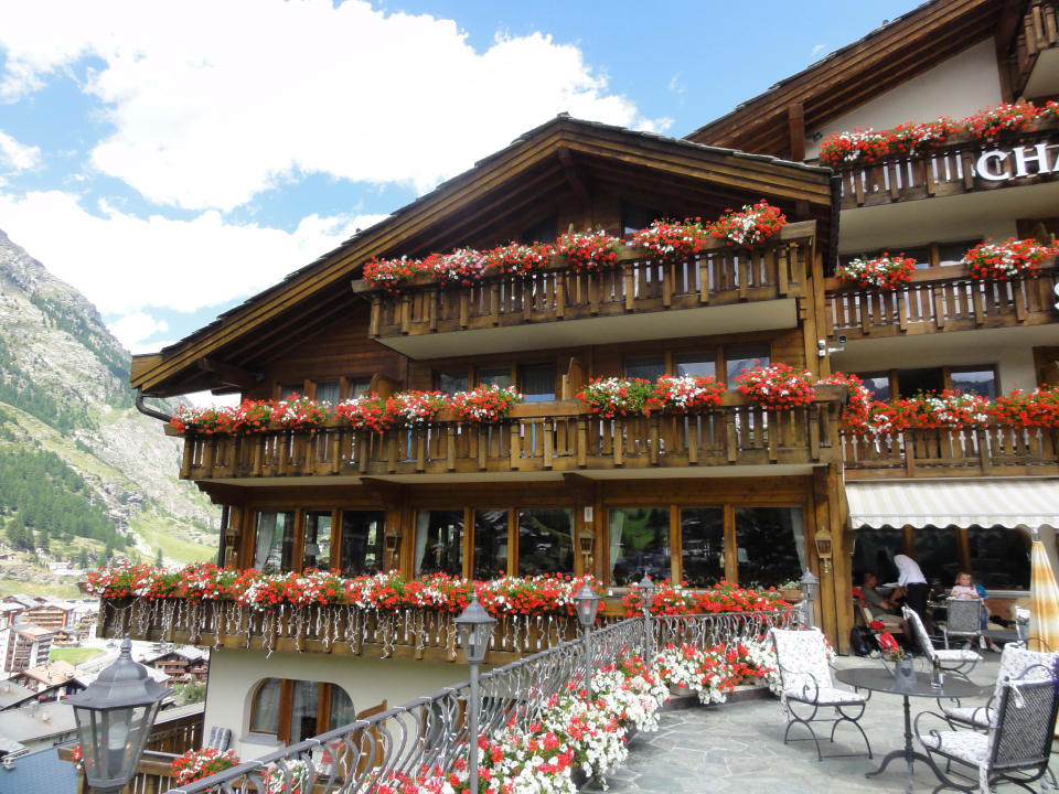  Blumengeschmücktes Hotel Relais & Chateaux Schönegg