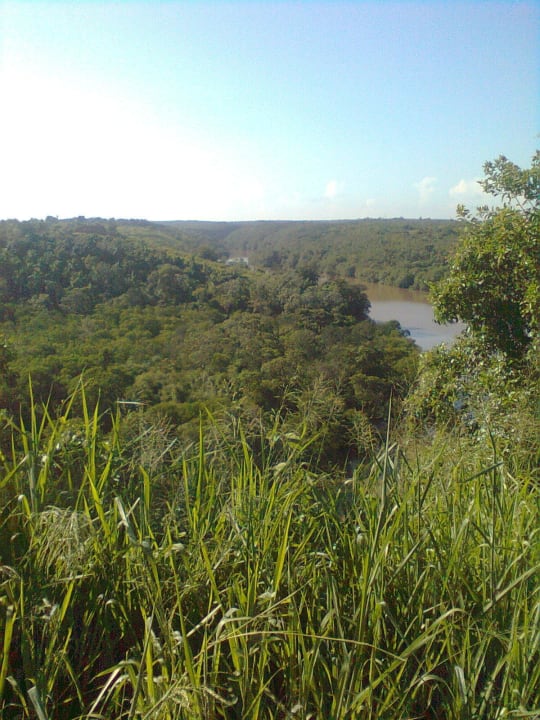 Vom Fluss in der Anlage wenig zu sehen Hotel Islazul Canimao
