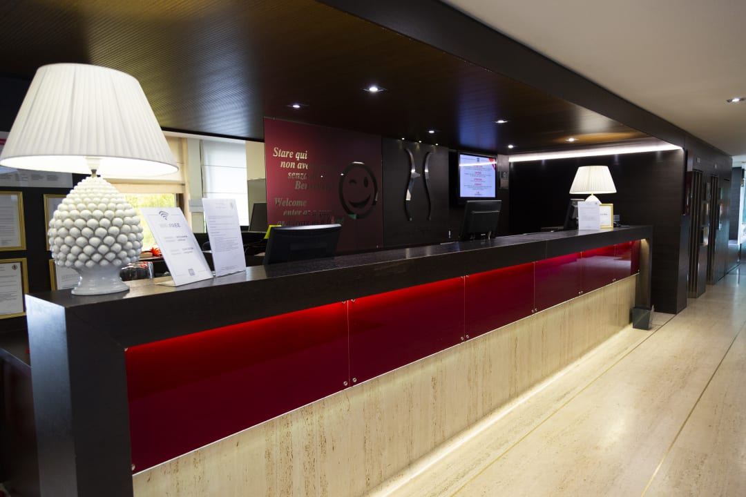 Lobby iH Hotel Pomezia Selene