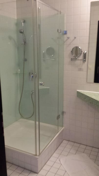 Badezimmer  Hotel Schloß Lautrach