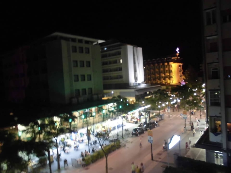 Vom Zimmer, am späten Abend Hotel Metropol