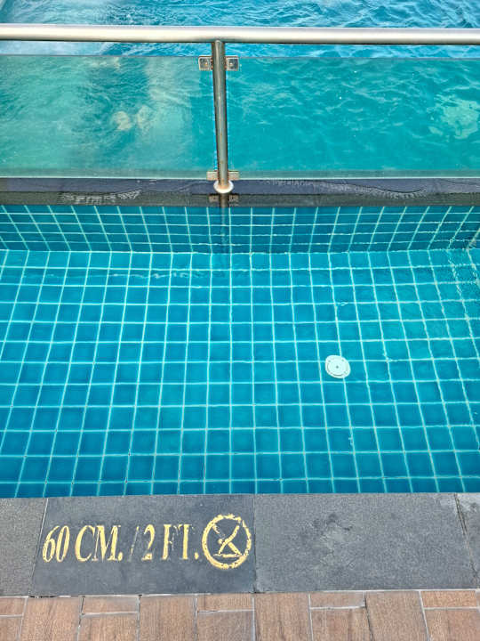 Pool Holiday Inn Express Pattaya Central