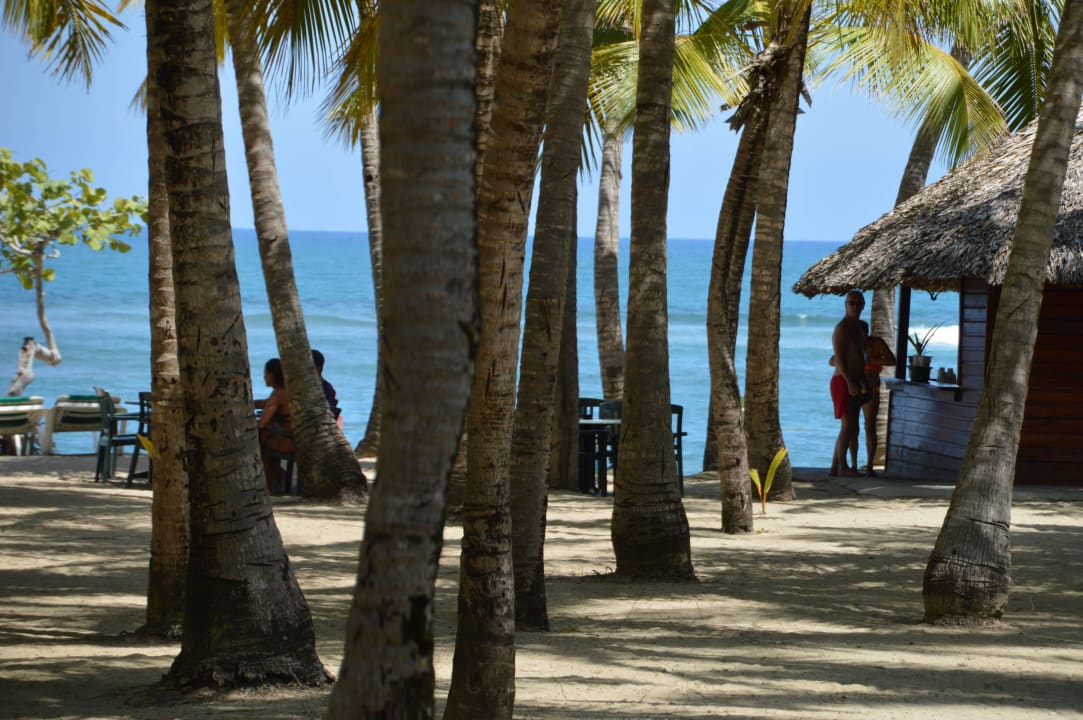 Strand Playabachata Hotel