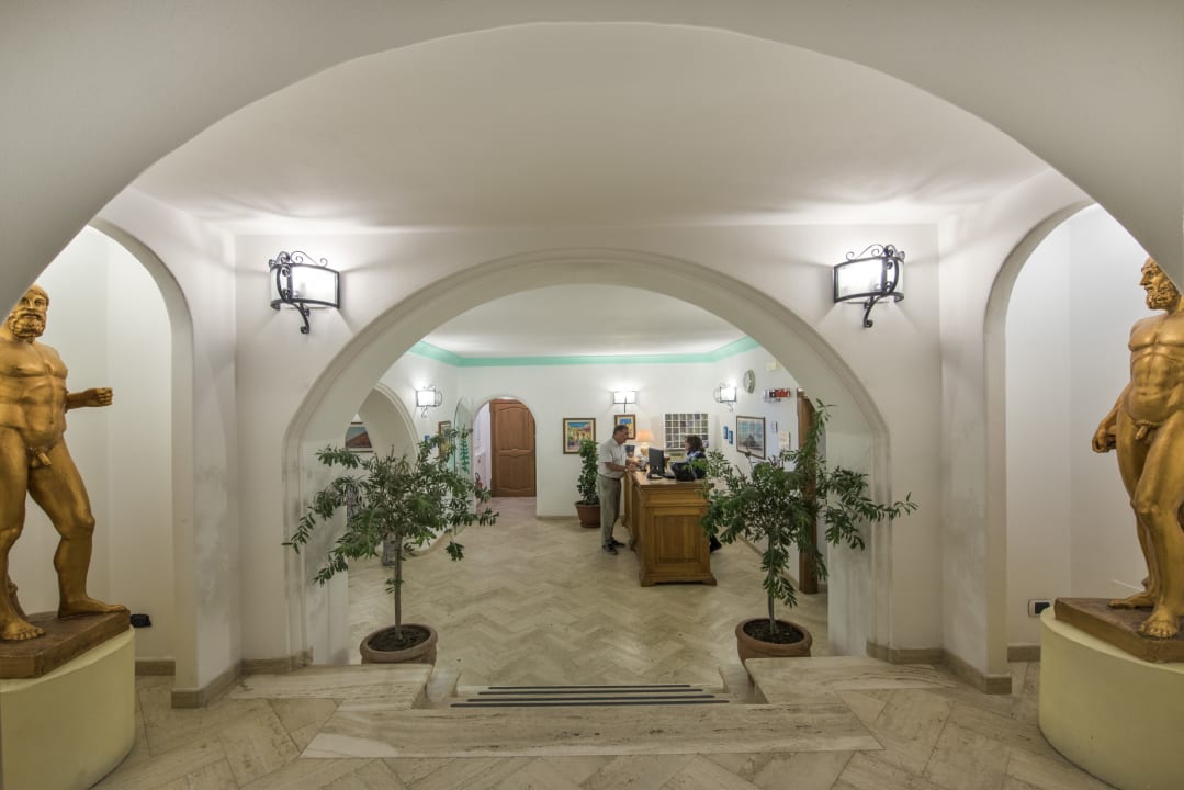 Lobby Hotel Ossidiana