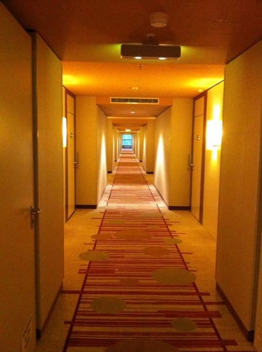 Hotelflur Sheraton Berlin Grand Hotel Esplanade