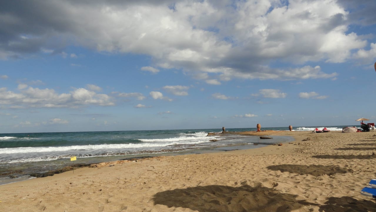 Strandblick von der Liege aus allsun Hotel Carolina Mare