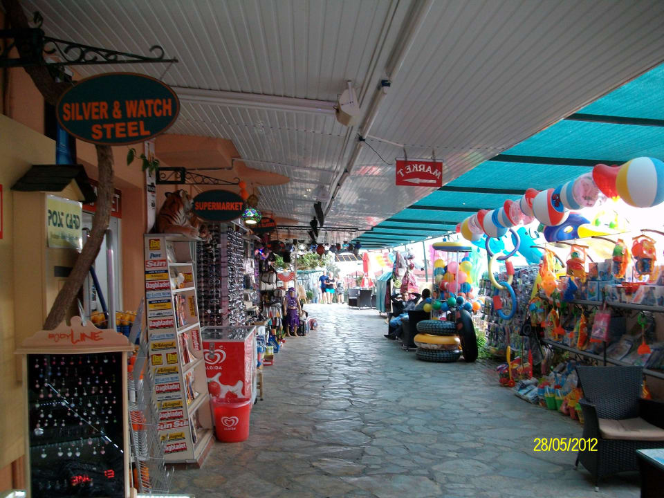 Ladenstrasse im Hotel Hotel Club Paradiso