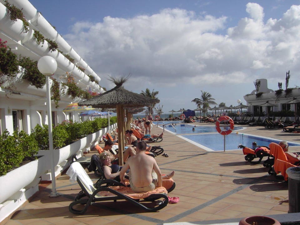 Pool Bereich allsun App.-Hotel Barlovento