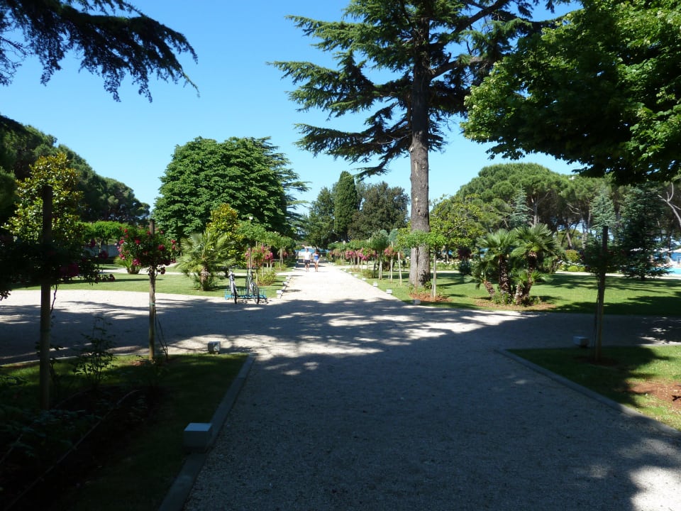 Sehr schöne Parkanlage Falkensteiner Hotel Adriana