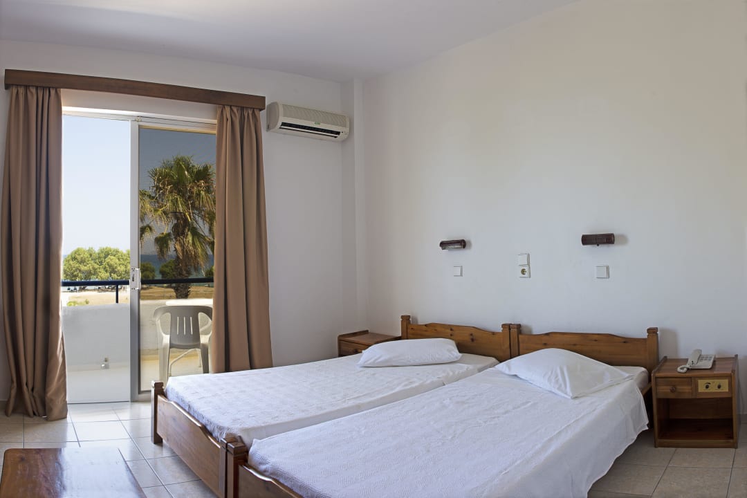 Zimmer  Costa Angela Seaside Resort