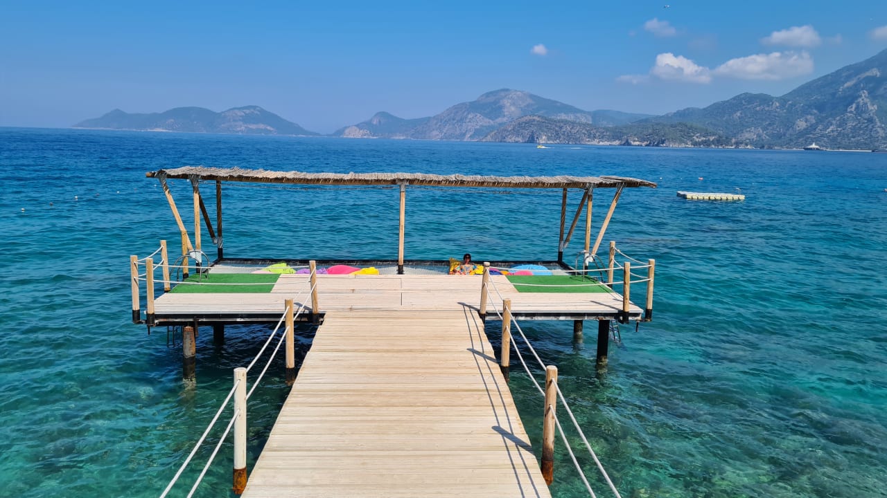 Strand Liberty Lykia Adults Only