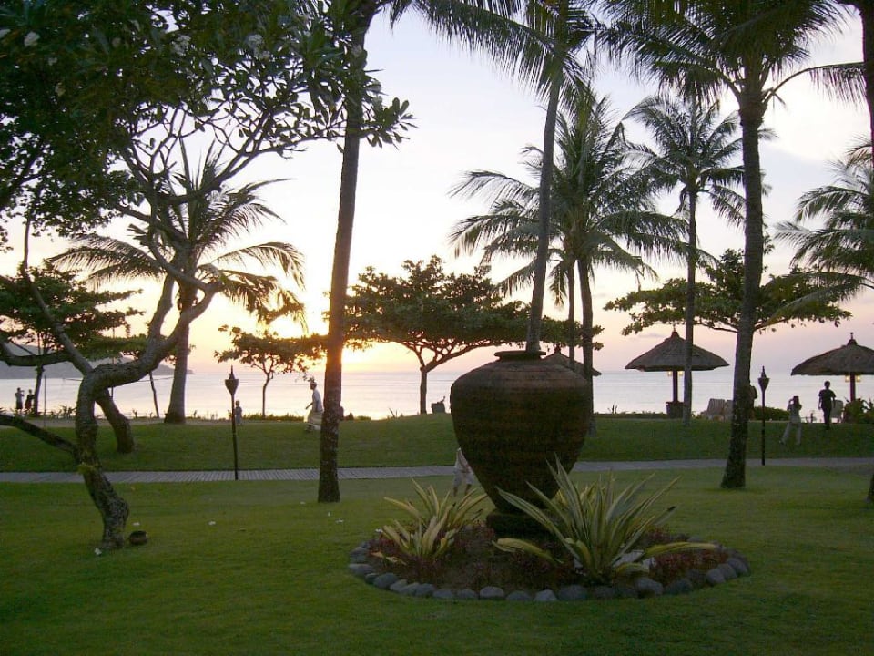 Gartenanlage des Intercont InterContinental Bali Resort