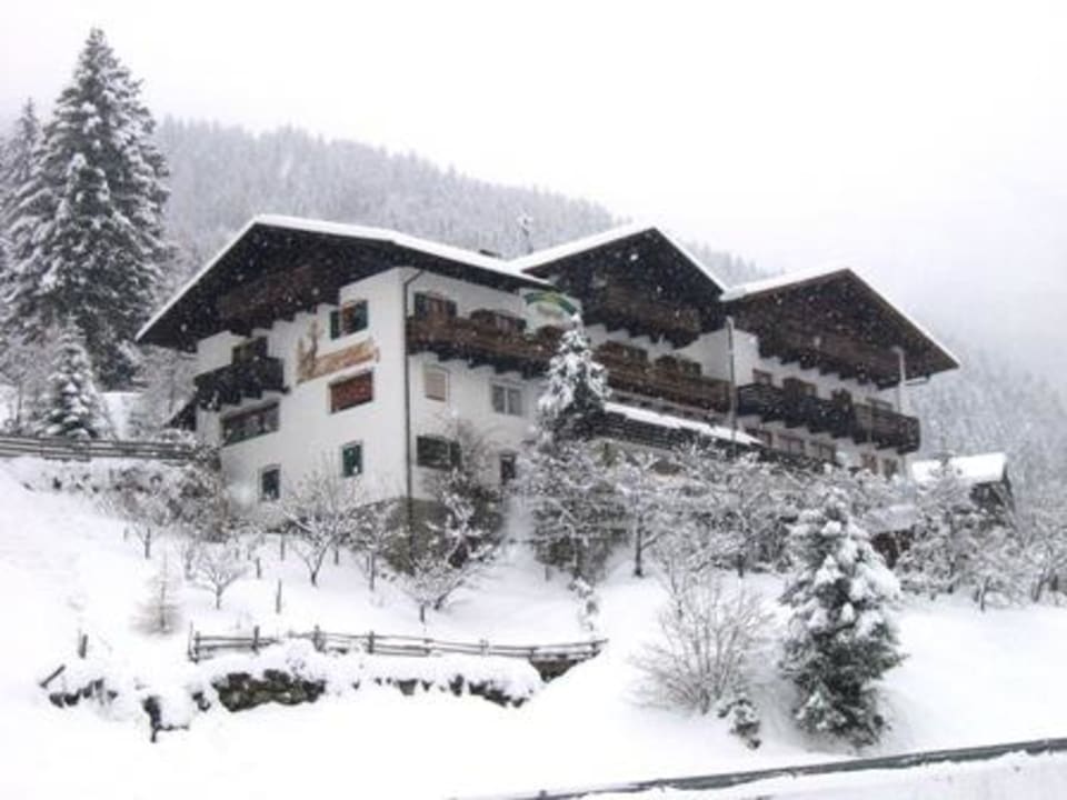 Jägerhof im Schnee Genießer- & Wanderhotel Jägerhof