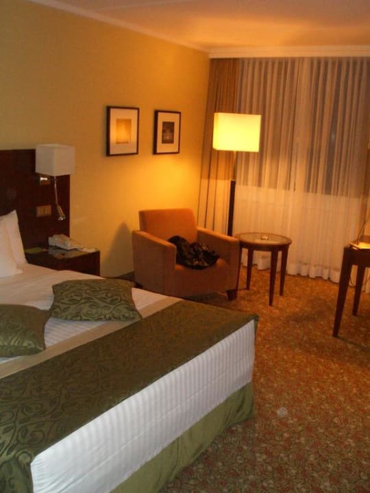 Doppelzimmer Deluxe Courtyard by Marriott Düsseldorf Seestern