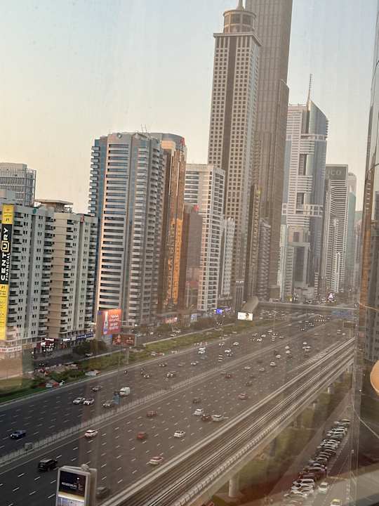 Ausblick Rose Rayhaan by Rotana