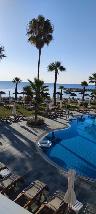 Pool The Golden Bay Beach Hotel