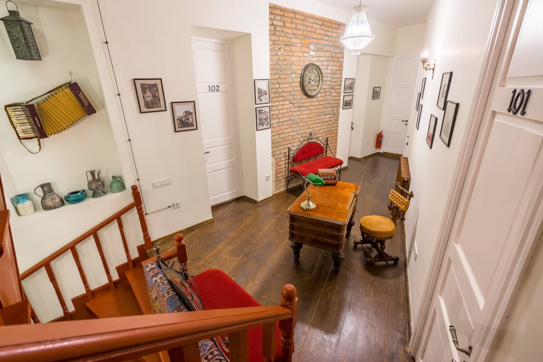 Lobby Doors Meidan Design Hotel