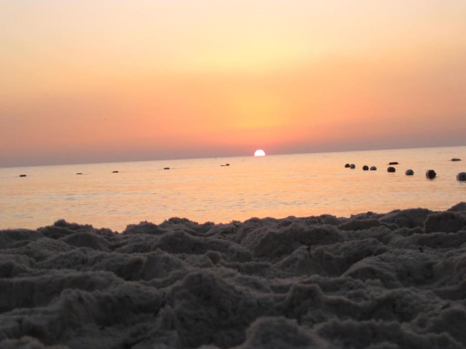 Sonnenaufgang am Hotelstrand Hotel El Mouradi Port El Kantaoui