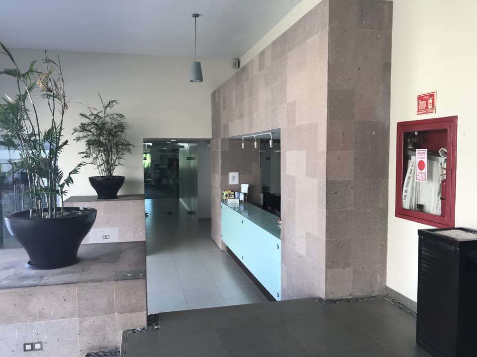 Lobby MAREAZUL Family Beach Condohotel